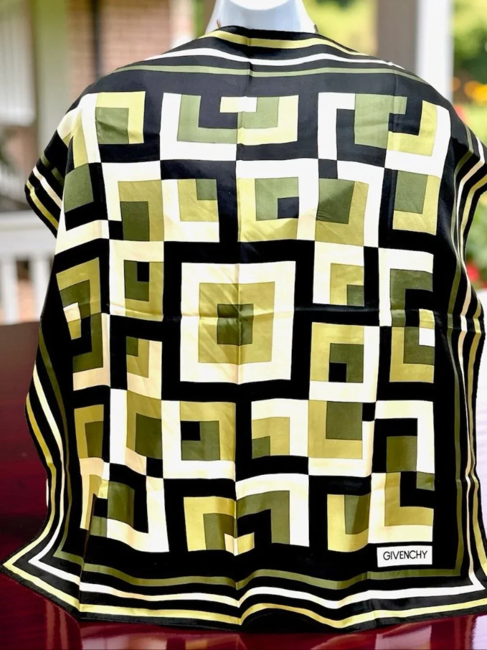 Vintage  Givenchy 100% Silk 31